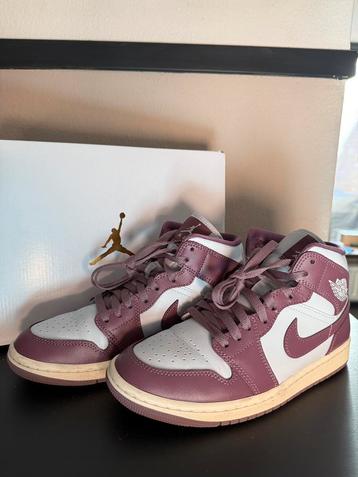 Nike air jordan mid sail mauve maat 38 beschikbaar voor biedingen