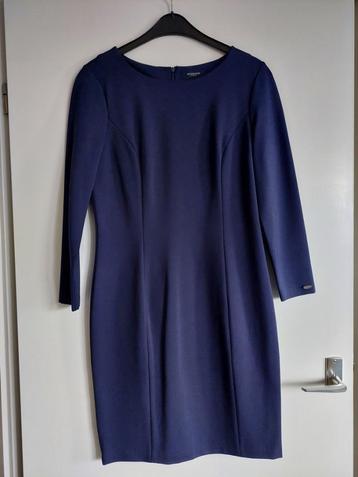 Nieuwe donkerblauwe jurk McGregor maat 40 beschikbaar voor biedingen