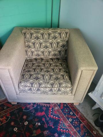lounge fauteuil beschikbaar voor biedingen