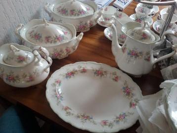 Engels Porselein Servies - Eet/Koffie. Royal Albert Colleen  beschikbaar voor biedingen