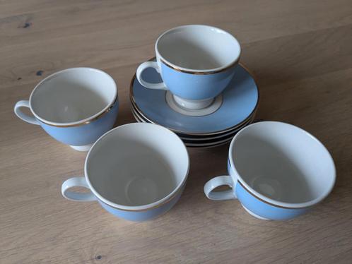Royal Doulton "Bruce Oldfield" Powder Blue Cups & Saucers, Antiek en Kunst, Antiek | Servies compleet, Ophalen of Verzenden