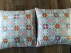 2 kussens 45x45 van Intratuin met modern motief, Huis en Inrichting, Woonaccessoires | Kussens, Ophalen of Verzenden, Zo goed als nieuw