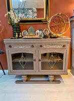 Vintage Theekastje Vitrinekast Taupe Glas in Lood, Huis en Inrichting, Kasten | Vitrinekasten, Ophalen, Glas, Vintage, 50 tot 100 cm