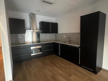 Zeer nette gebruikte keuken te koop  beschikbaar voor biedingen