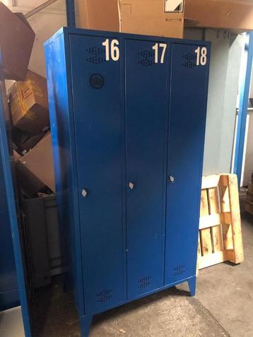 Lockerkasten 3deurs beschikbaar voor biedingen