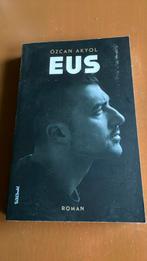 Özcan Akyol - Eus, Ophalen of Verzenden, Zo goed als nieuw, Özcan Akyol, Nederland