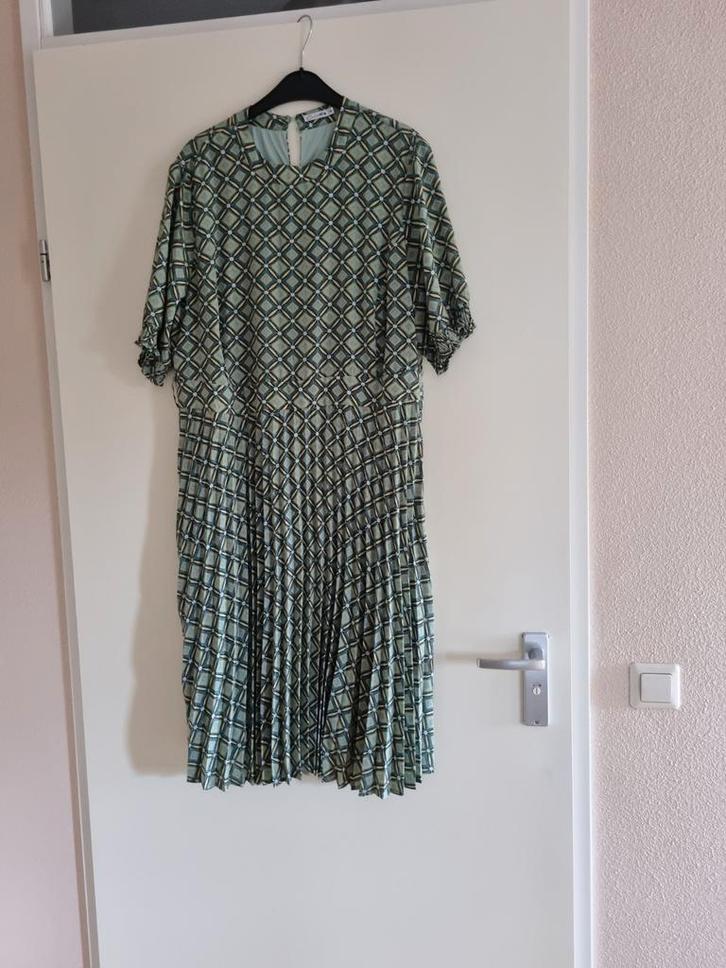 Zgan - Cadadia - mooi gevoerde jurk - maat 46, Kleding | Dames, Jurken, Zo goed als nieuw, Maat 46/48 (XL) of groter, Groen, Knielengte
