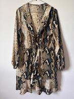 Nieuw! Jurkje panterprint beige/blauw - 40, Maat 38/40 (M), Beige, Nieuw, Ophalen of Verzenden