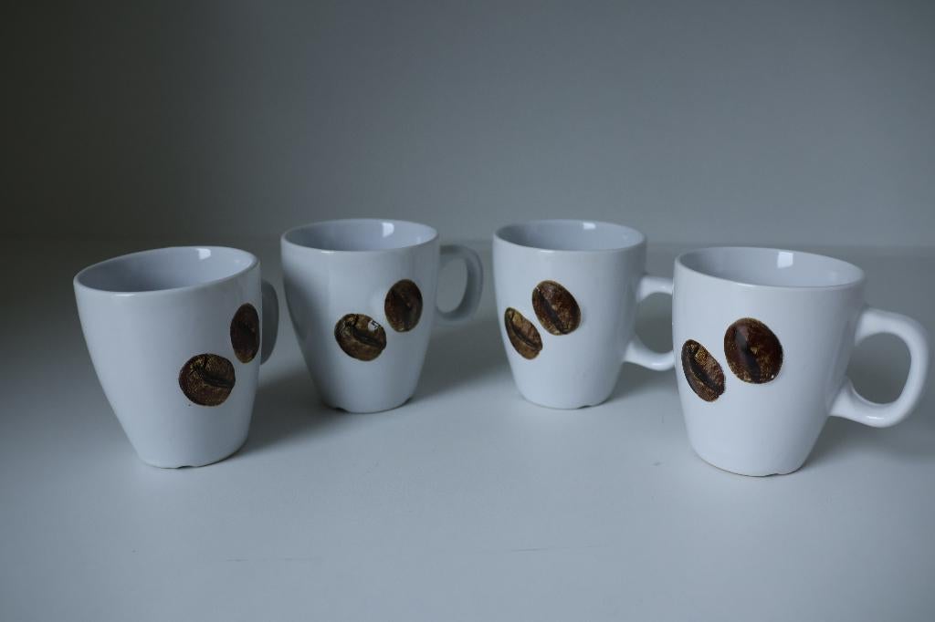 4 Espresso kopjes merk Siaki, Nieuw, Ophalen of Verzenden, Overige stijlen, Kop(pen) en/of Schotel(s)