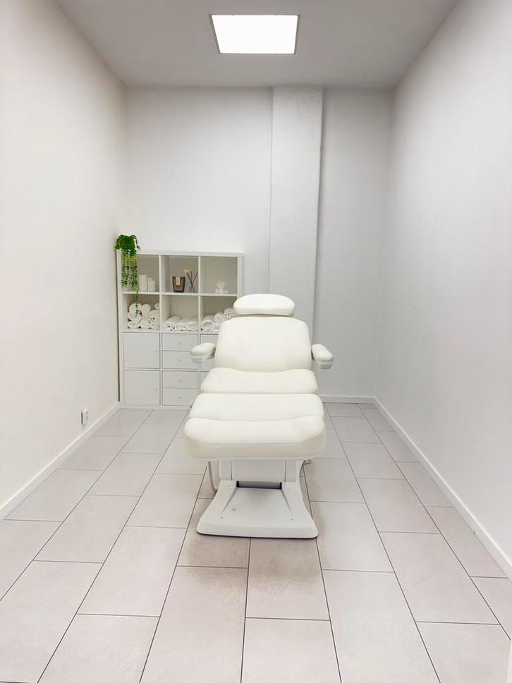 BEHANDELKAMER TE HUUR AMSTERDAM, Huizen en Kamers, Op zoek naar een kamer