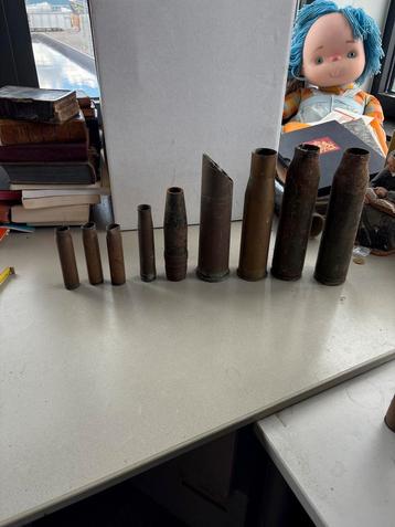Hulzen, leeg, wo2, vintage, antiek, oorlog, militair beschikbaar voor biedingen