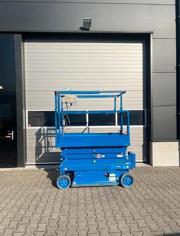 Skyjack 3219 schaarlift hoogwerker 8m 2015 goede accu's beschikbaar voor biedingen