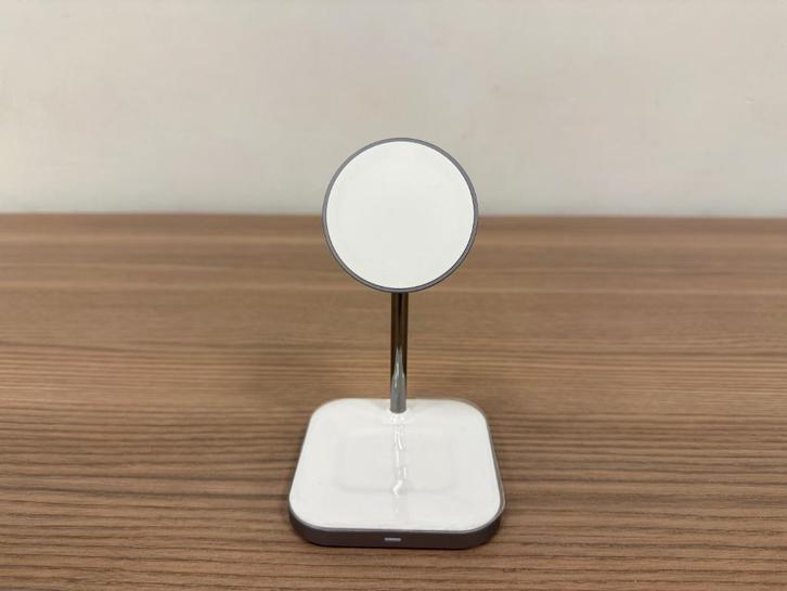 SATECHI 2-in-1 Draadloze Magsafe Oplader  Space Grey - Nieuw, Telecommunicatie, Mobiele telefoons | Telefoon-opladers, Nieuw, Apple iPhone