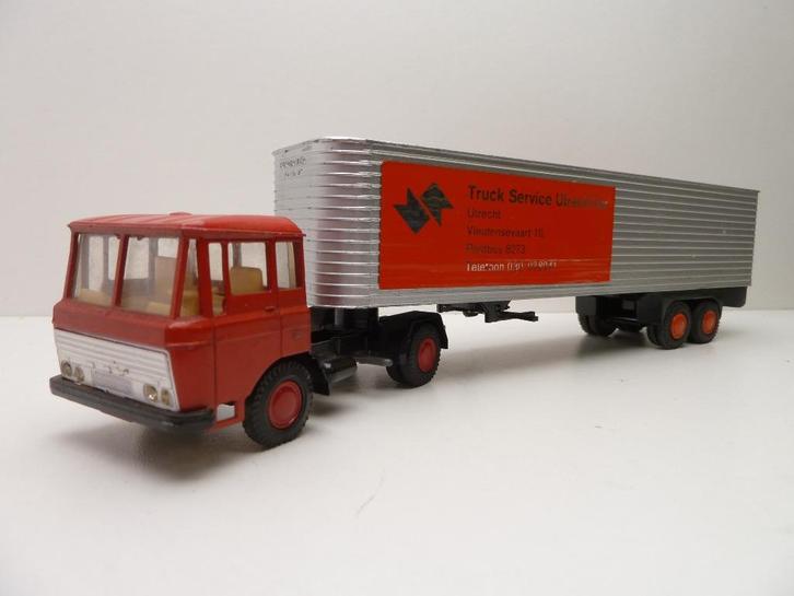 DAF 2600 met eurotrailer  ' lion car ''  loop of sloop, Hobby en Vrije tijd, Modelauto's | 1:50, Gebruikt, Bus of Vrachtwagen