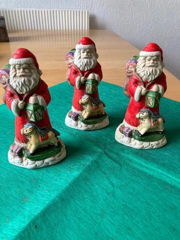 Vintage 3 kerstmannen met hobbelpaard. In originele doos beschikbaar voor biedingen