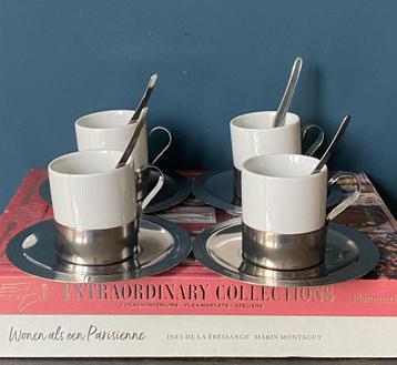 Set van vintage 4 espresso kopjes met suikerpot beschikbaar voor biedingen