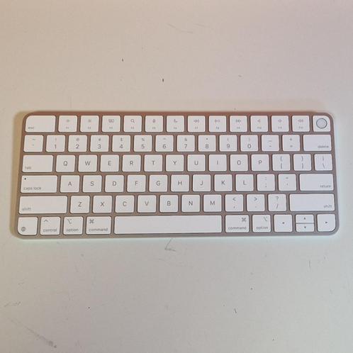 Apple Magic Keyboard met Touch ID (A3118), Computers en Software, Toetsenborden, Zo goed als nieuw