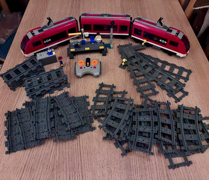 Lego trein 7938 met extra rails, Kinderen en Baby's, Speelgoed | Duplo en Lego, Zo goed als nieuw, Ophalen of Verzenden