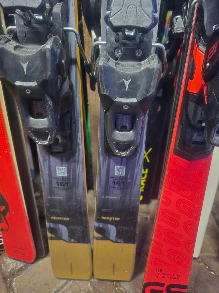 161cm ATOMIC REDSTER QPRO, Sport en Fitness, 160 tot 180 cm, Ophalen of Verzenden, Zo goed als nieuw, Carve