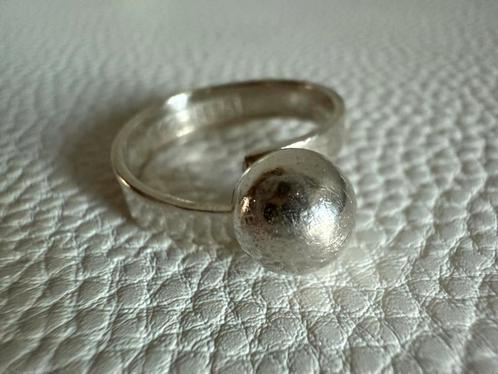 M097/ Vintage BENGT HALLBERG Zilveren Bol Ring Zweden, Sieraden, Tassen en Uiterlijk, Ringen, Gebruikt, Dame, 17 tot 18, Zilver