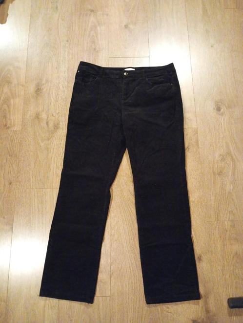 Mooie zwarte velours broek mt L, Kleding | Dames, Broeken en Pantalons, Zo goed als nieuw, Maat 42/44 (L), Zwart, Lang, Ophalen of Verzenden