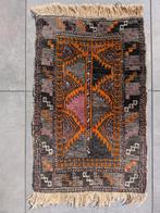 Perzisch tapijt (Iran), Antiek en Kunst, Antiek | Kleden en Textiel, Ophalen of Verzenden