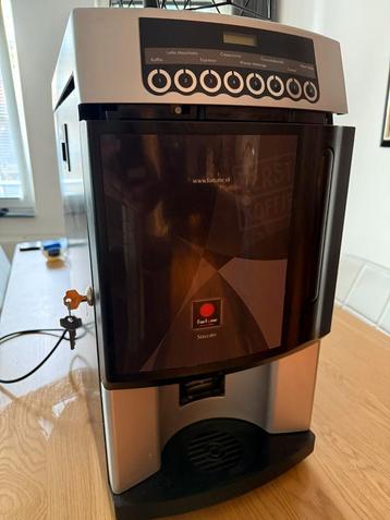 Proffesioneel Koffie/Thee/Choco Machine beschikbaar voor biedingen