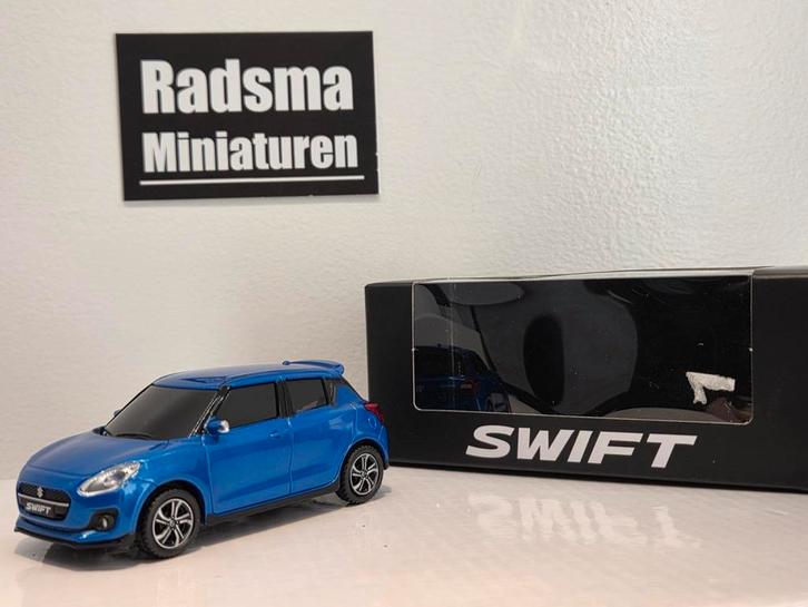 Suzuki Swift - 3e generatie - blauw - dealermodel 1:43, Hobby en Vrije tijd, Modelauto's | 1:43, Nieuw, Auto, Overige merken, Ophalen of Verzenden