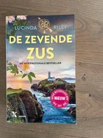 De Zevende Zus - Lucinda Riley (Goede Staat), Boeken, Ophalen of Verzenden, Zo goed als nieuw, Nederland