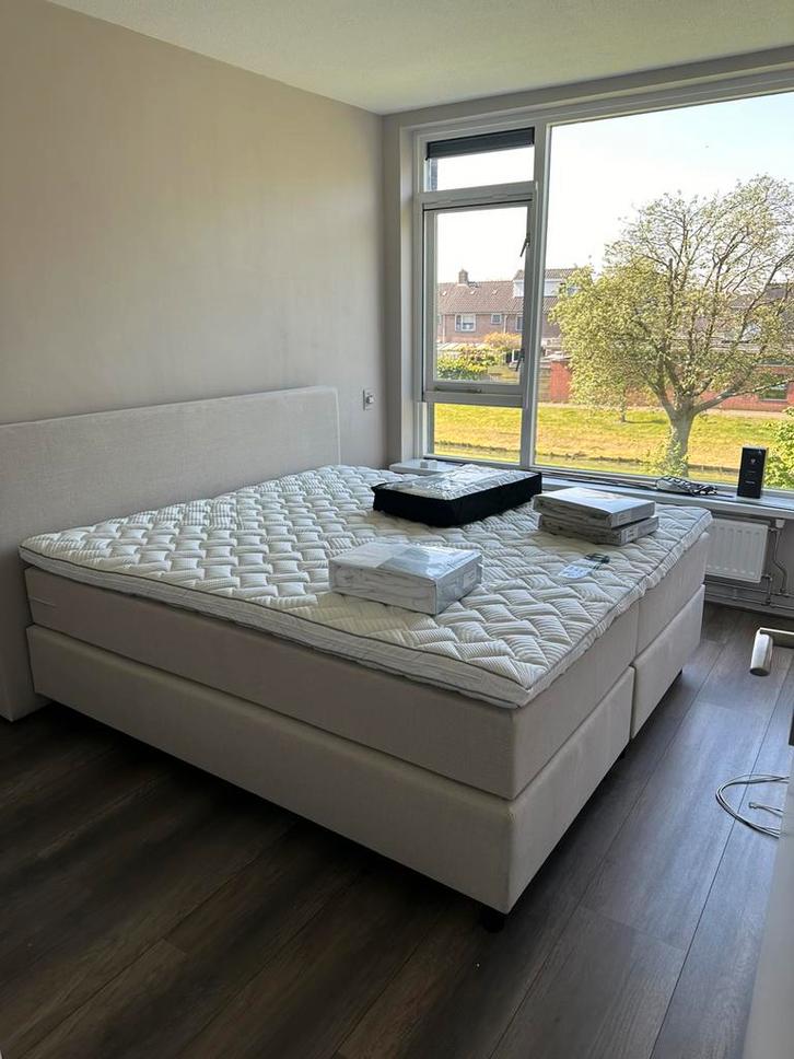 Morgana Boxspring 180x200, Huis en Inrichting, Slaapkamer | Boxsprings, Zo goed als nieuw, 180 cm, Tweepersoons, Beige, Ophalen