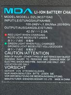 Oplader MDA 42V-2A 3 pins, Fietsen en Brommers, Fietsaccessoires | Fietsaccu's, Ophalen of Verzenden, Zo goed als nieuw