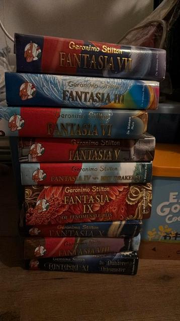Stapel fantasia boeken beschikbaar voor biedingen