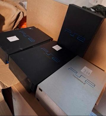 PlayStation 2 Phat - 4 stuks (zonder kabels) beschikbaar voor biedingen