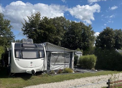 Dubbelassige Swift Caravan m Voortent op Klein Vink nr."169", Caravans en Kamperen, Stacaravans, tot en met 5, Ophalen