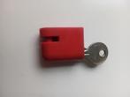 vintage origineel rood slotje voor groene PTT brievenbus, Tuin en Terras, Brievenbussen, Ophalen of Verzenden, Gebruikt, Kunststof