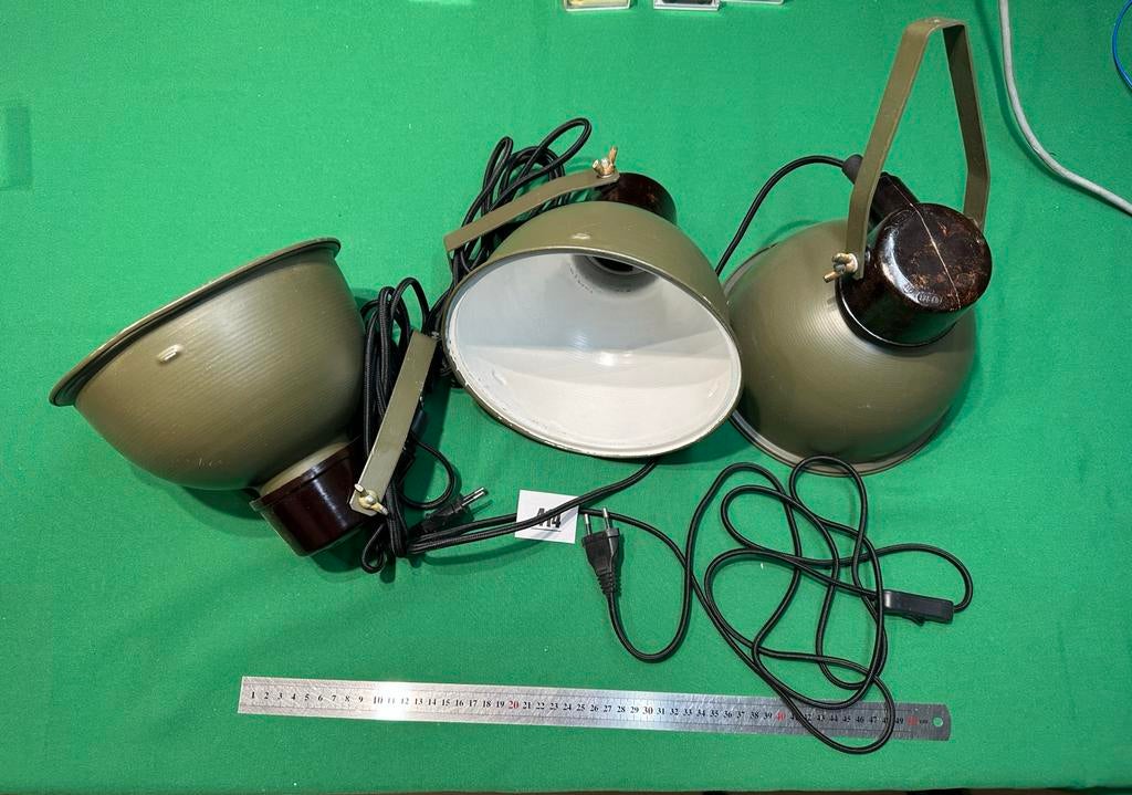 414 - 3 Legergroene Wand- of Plafondlampen (Piet Jonker), Ophalen of Verzenden, Gebruikt