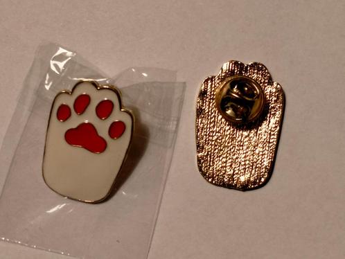 kat klauw dier cartoon comic logo pin White cat claw, Verzamelen, Speldjes, Pins en Buttons, Nieuw, Verzenden