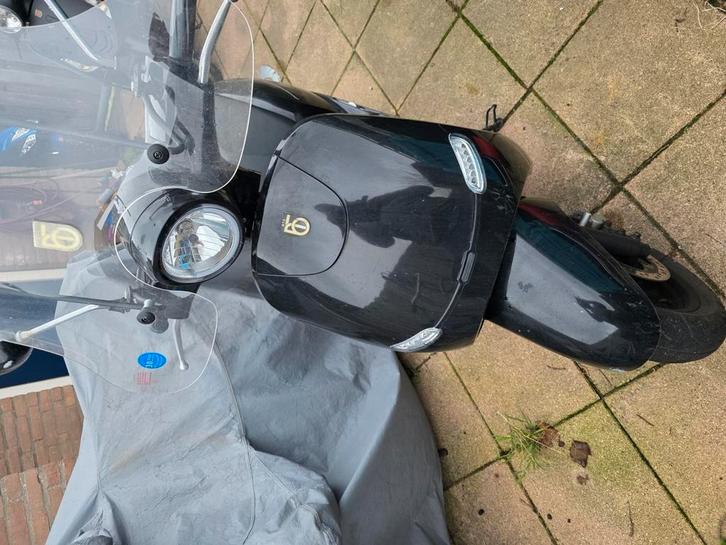 BTC cruise scooter met schade (optisch), Fietsen en Brommers, Snorfietsen en Snorscooters, Gebruikt, Overige merken, Benzine, Ophalen