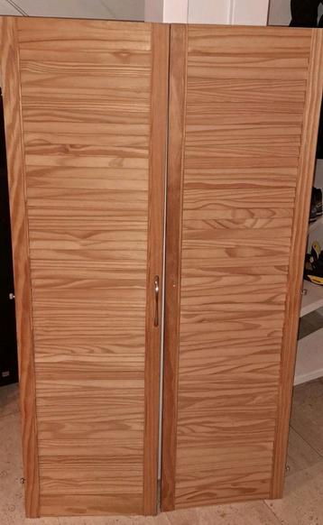2 Louvre deuren 141cm hoog x 39,5 breed beschikbaar voor biedingen