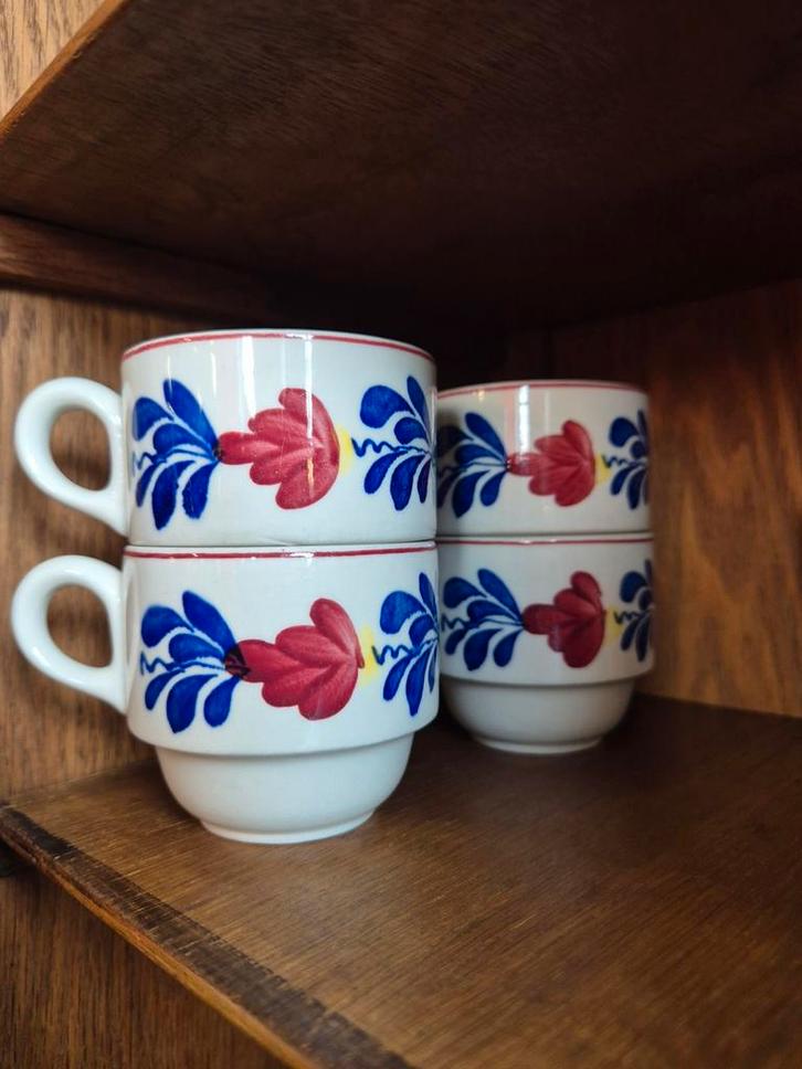 Boerenbont Koffiekopjes - 4 stuks, Huis en Inrichting, Keuken | Servies, Gebruikt, Kop(pen) en/of Schotel(s), Boerenbont, Aardewerk