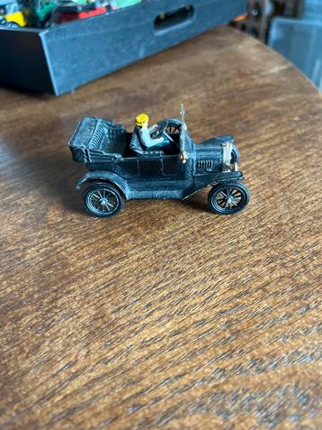 Klassieke Speelgoedauto beschikbaar voor biedingen