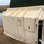 Kunstof schuilstal, Ophalen, Gebruikt