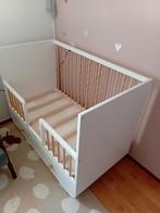 Peuterbed met opberglades en commode, 70 tot 85 cm, Ophalen of Verzenden, Zo goed als nieuw, Lattenbodem