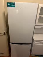 Koelkast met vriezer - Hisense, 200 liter of meer, Zo goed als nieuw, Energieklasse A of zuiniger, 45 tot 60 cm