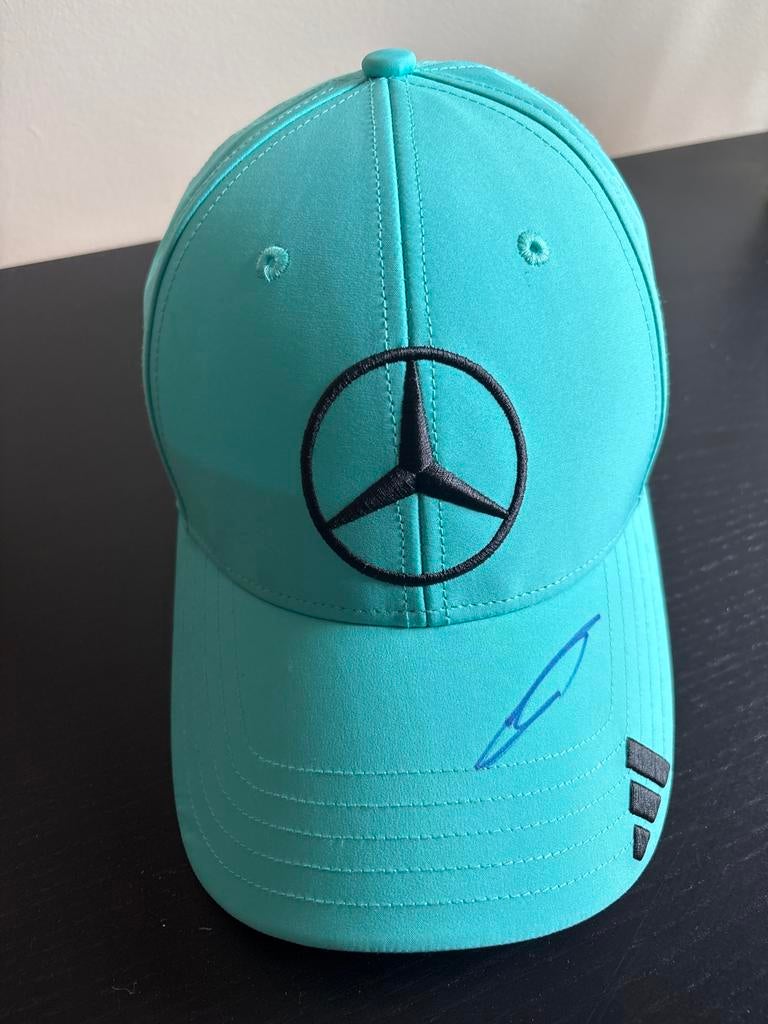 F1 Mercedes Brazil race track + gesigneerde pet George Russe, Ophalen of Verzenden, Nieuw, Formule 1