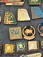 verzameling ruim 400 vintage speldjes Tsjechoslowakije Skoda, Verzenden, Zo goed als nieuw, Overige onderwerpen