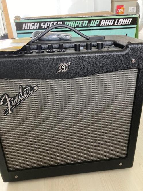 Fender Mustang II V2 (als nieuw), Muziek en Instrumenten, Versterkers | Bas en Gitaar, Zo goed als nieuw, Gitaar, Ophalen