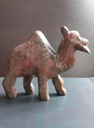 gegraveerde marmeren kameelsculptuur, Onyx beschikbaar voor biedingen