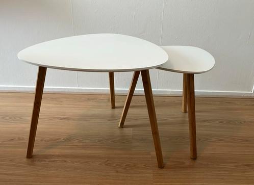 Twee mooie bijzettafeltjes, Huis en Inrichting, Tafels | Bijzettafels, Gebruikt, Ovaal, Minder dan 45 cm, Minder dan 55 cm, Hout