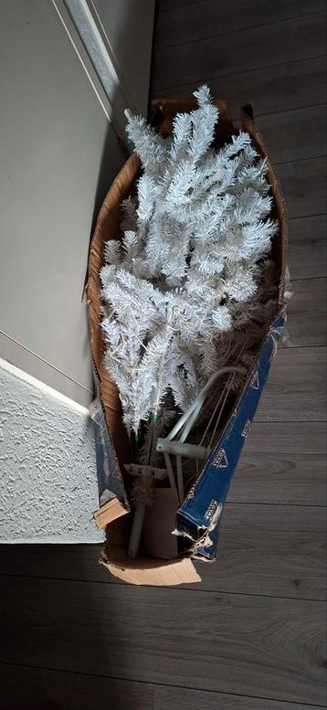 Kerstboom 160 cm  beschikbaar voor biedingen